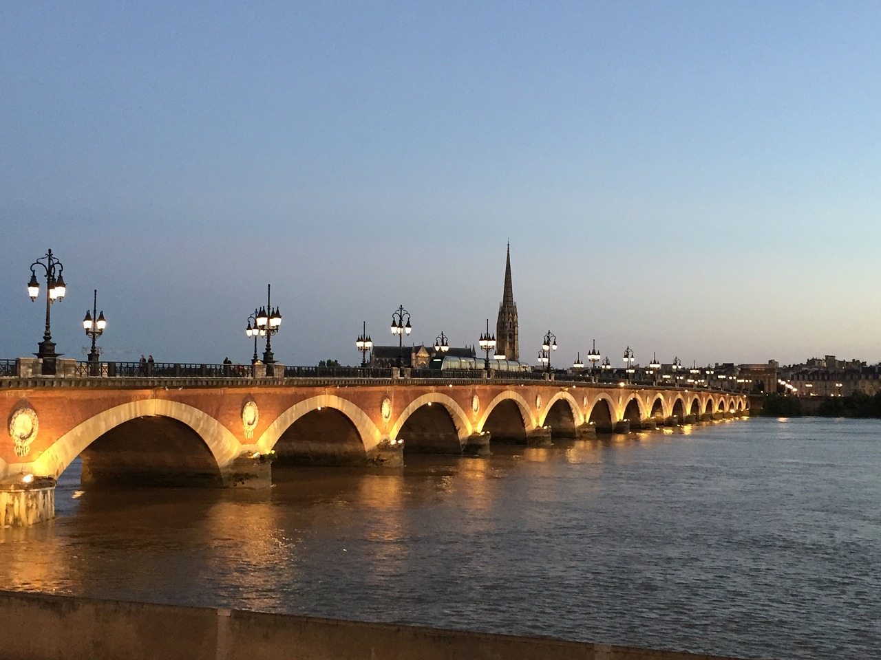 Rachat de crédit à Bordeaux
